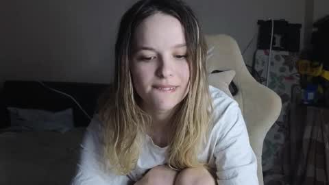 lily_and_jake online show from November 22, 7:07 am