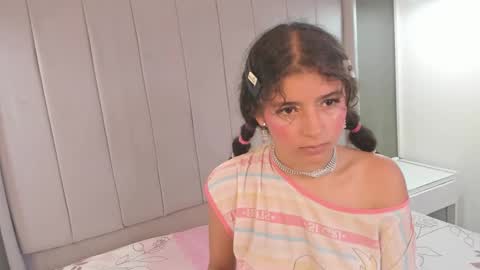 lily_cherry0 online show from March 7, 4:44 pm