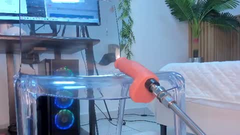 lily_cole27 online show from June 26, 1:16 pm
