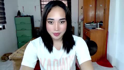 Lily Darling online show from November 25, 2:10 am