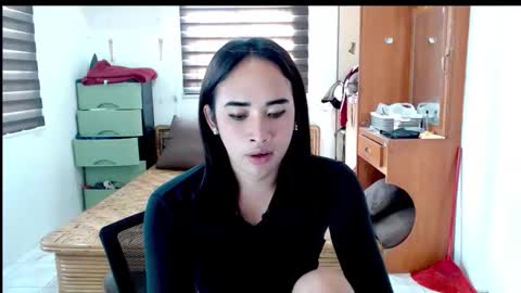 Lily Darling online show from November 28, 1:24 am