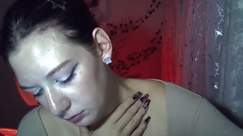 lily_ember online show from October 22, 8:32 pm