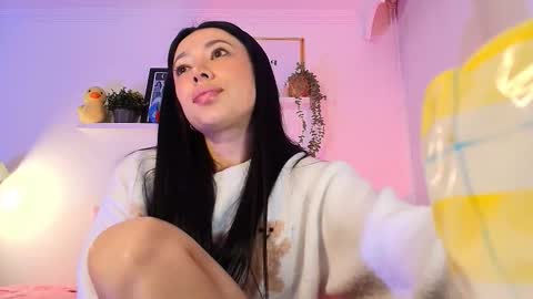 just lily online show from February 5, 11:30 pm