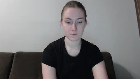 lily_love_x online show from February 6, 6:51 am