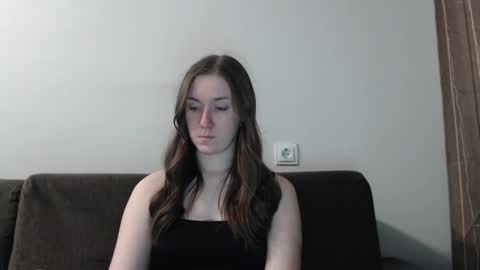 lily_love_x online show from February 18, 2:27 am