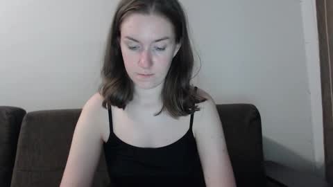 lily_love_x online show from September 16, 10:13 pm