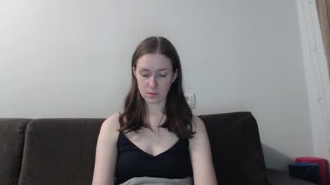 lily_love_x online show from February 17, 11:59 pm