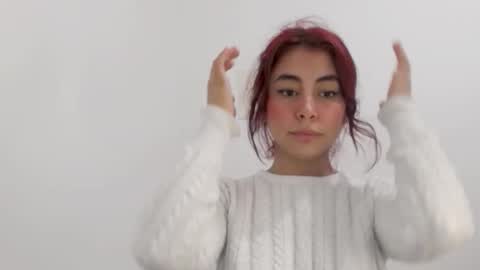 Lily Roberts online show from January 9, 2:17 am