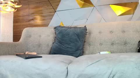 Snapshot of lily_waist chatting on February 14, 6:34 am lily_waist online show from February 14, 6:34 am