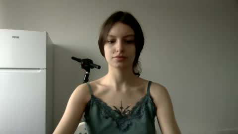 lilycandy_ online show from March 7, 10:24 am
