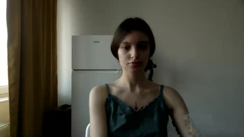 lilycandy_ online show from February 24, 9:00 am