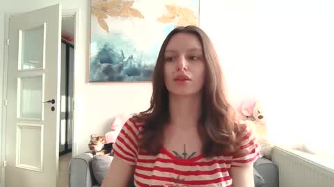 lilycandy_ online show from March 23, 2:22 pm