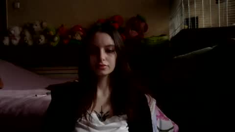 lilycandy_ online show from February 7, 8:55 am