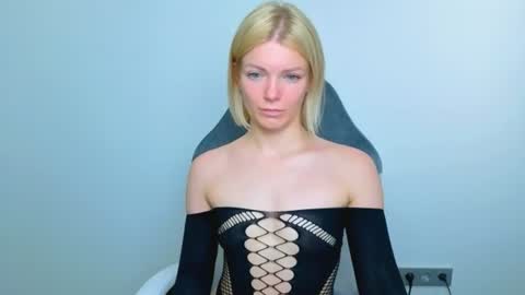 lilydavisss online show from June 9, 2:55 am
