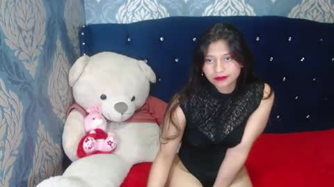 Lily online show from March 1, 8:32 pm