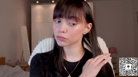 Lily   online show from December 3, 4:44 pm