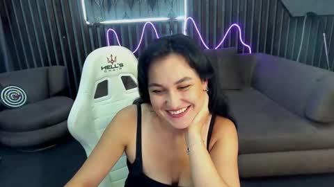 Snapshot of lilyfoxyy chatting on September 15, 5:53 am Lily online show from September 15, 5:53 am
