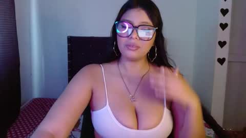 lilyloock1105 online show from February 8, 9:40 pm