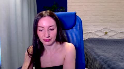 Lily online show from April 7, 7:43 am