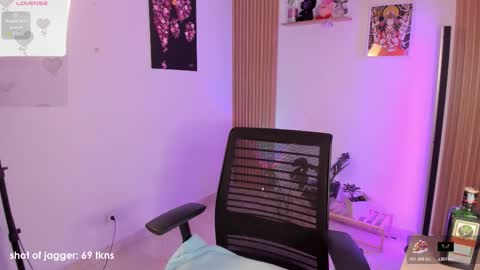 lily help me to collect more cosplay online show from October 28, 5:52 am