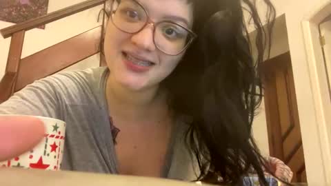 lilyswear online show from February 13, 5:54 pm