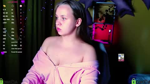 Lily online show from July 8, 8:12 pm