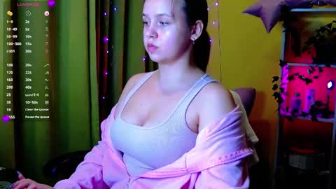 Lily online show from July 29, 9:04 pm