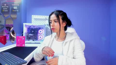 lilyth_7 online show from September 27, 3:48 am