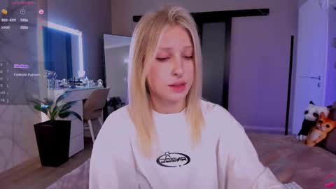 Lily online show from February 10, 6:03 pm