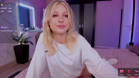 Lily online show from February 8, 4:04 pm