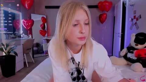 Lily online show from February 14, 5:03 pm