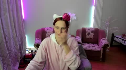 Hi Im Lily online show from April 10, 6:45 pm