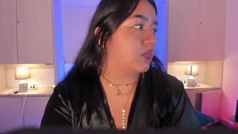 lilywhitee1 online show from October 19, 5:34 am