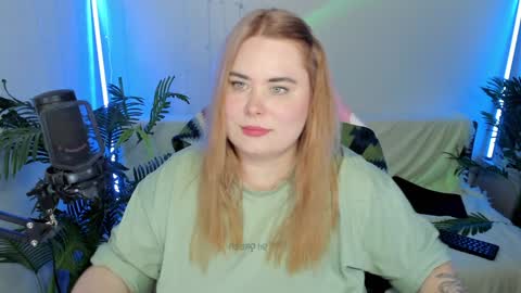 Snapshot of lina_linx chatting on February 1, 11:48 pm lina_linx online show from February 1, 11:48 pm