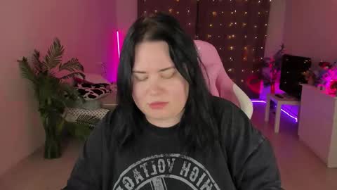 Snapshot of lina_linx chatting on September 8, 5:34 pm lina_linx online show from September 8, 5:34 pm