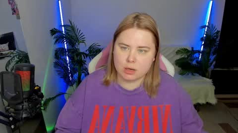 Snapshot of lina_linx chatting on February 17, 10:05 pm lina_linx online show from February 17, 10:05 pm