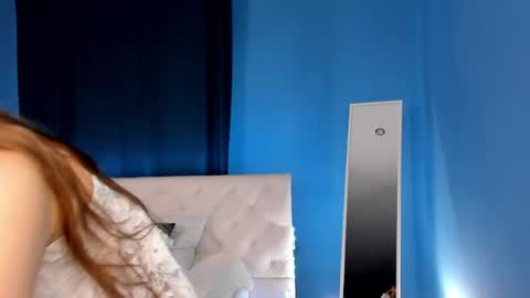 lina_massey online show from April 5, 1:35 am