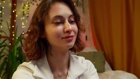 Snapshot of lina_n_kitty chatting on February 16, 8:44 pm Lina - online show from February 16, 8:44 pm
