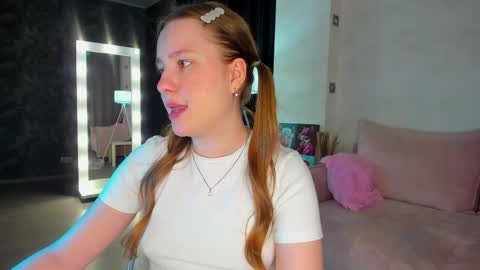 Lina online show from March 29, 8:38 am