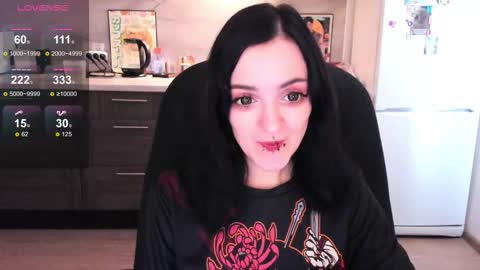 Lina 3  1715622743 online show from October 17, 8:18 am