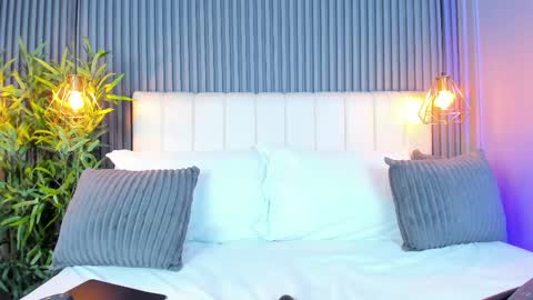 LinaGlam online show from October 11, 11:30 pm