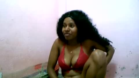 linah1123 online show from March 10, 8:35 pm