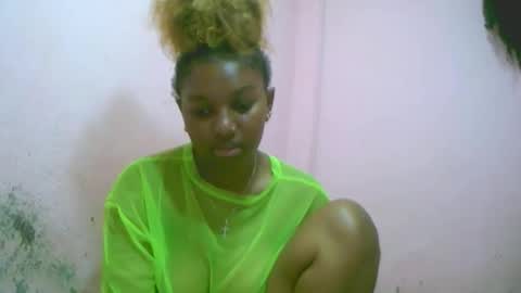 linah1123 online show from November 5, 4:58 am