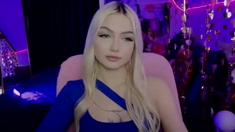 I am Lina online show from May 6, 10:54 am