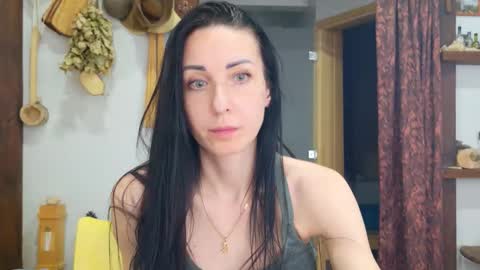 LinaLivee online show from April 10, 7:18 pm