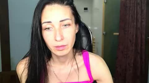 LinaLivee online show from October 29, 8:42 pm