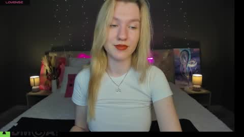 Snapshot of linarayy chatting on October 23, 9:44 am linarayy online show from October 23, 9:44 am