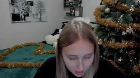 Lina online show from December 16, 10:34 pm