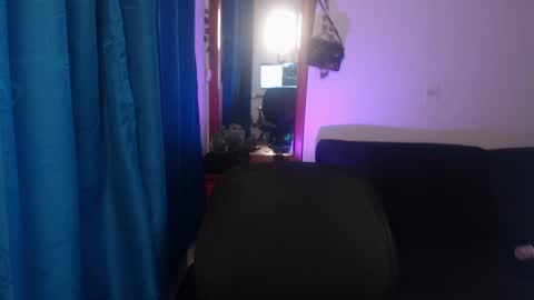 lincy_honeyy online show from October 7, 7:04 am