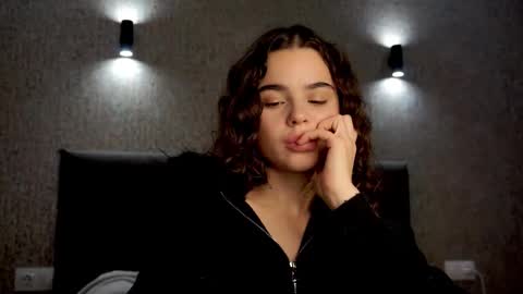 Linda online show from October 25, 1:55 pm